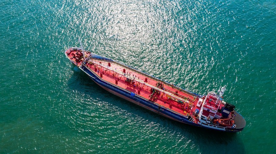 ABD'nin Grönland'ı satın alma isteği nedeniyle Avrupa ülkelerine gümrük vergisi uygulama tehdidi, ABD dolarını zayıflattı ve petrol fiyatlarını destekledi