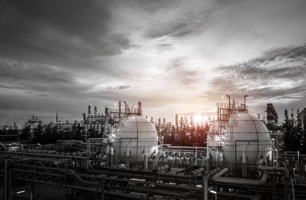 Oil prepares for weekly slide as recession fears weigh on demand outlook