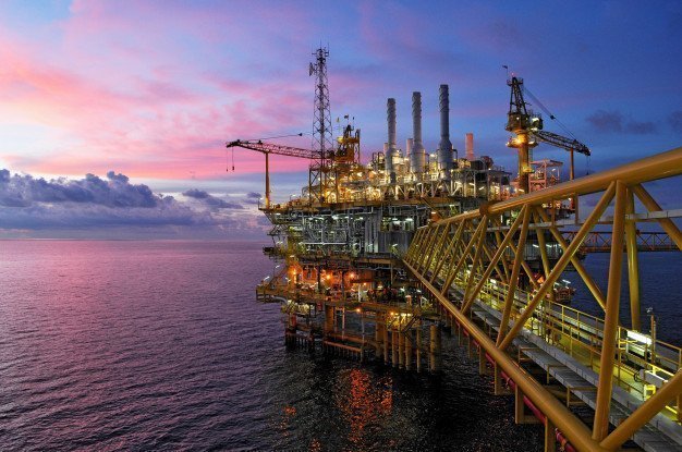 Oil prices dropped due to the possibility of a short hurricane effect