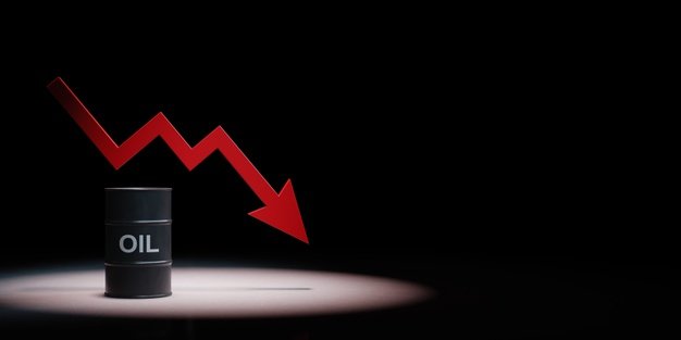 Oil falls as new virus strain raises demand fears