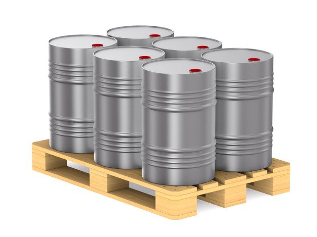 Oil prices fall as China's fuel demand dwindles