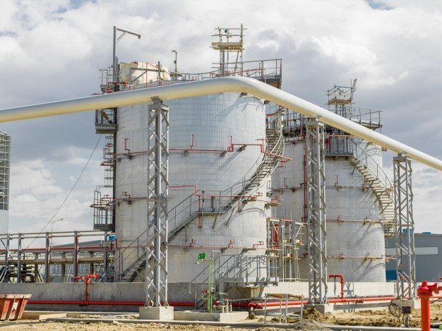 Oil edges up on consumer demand, stock inventory declines