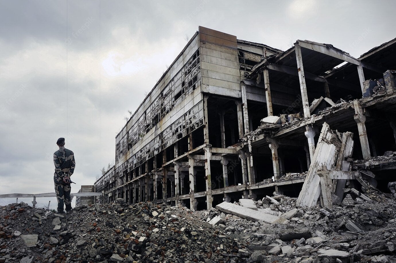 Oil prices rose on Monday as sanctions against Russia increased over Ukraine's invasion