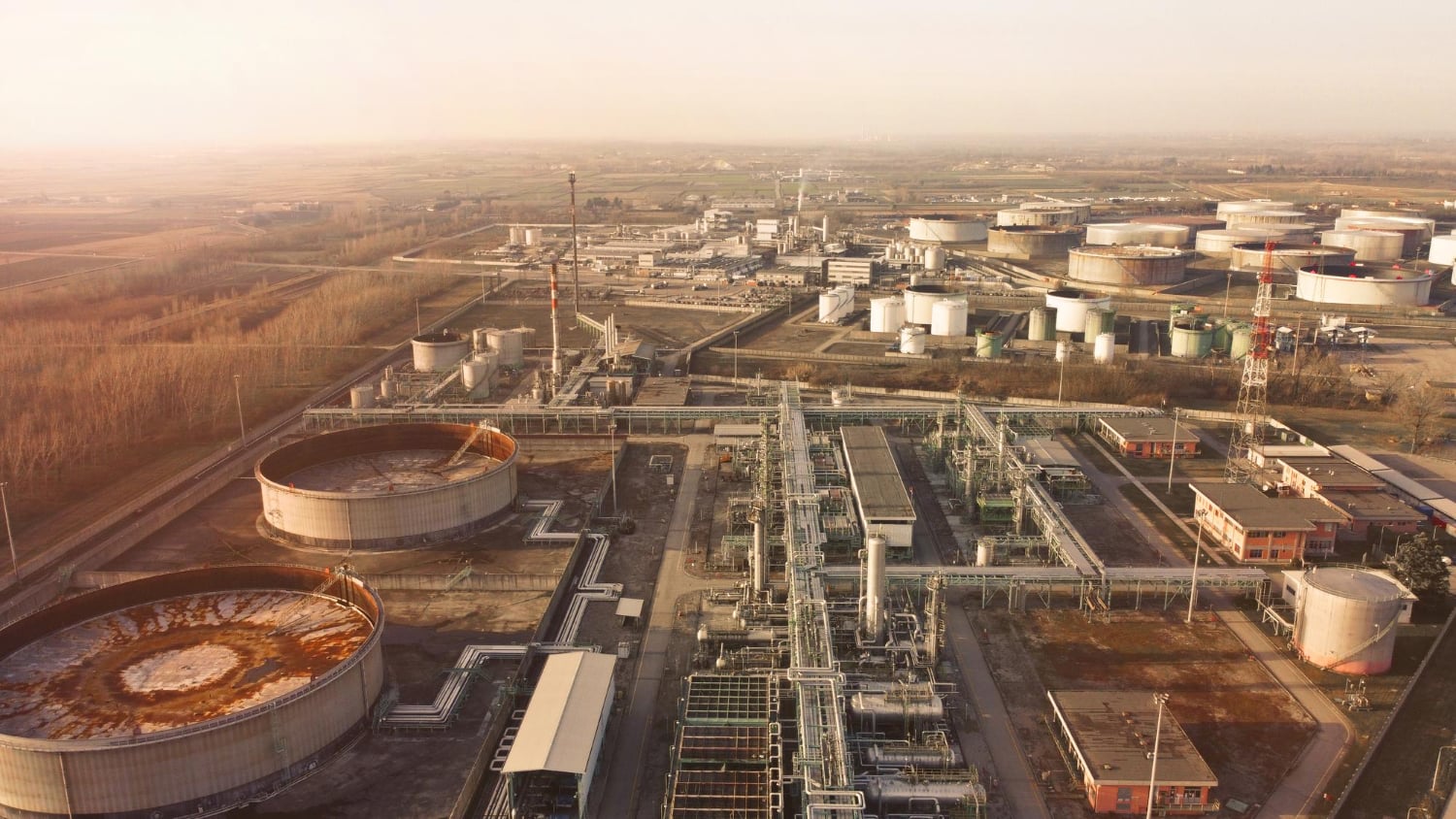 Oil is being offset by concerns over Russian supply cuts, US interest rate hikes, and high inventories